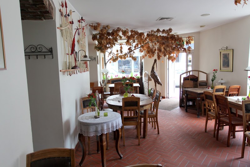 Pod Drewnianym Bocianem