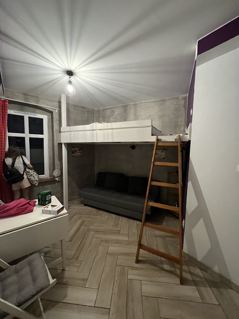 Piekarnia Wesoły Osioł, H i Bor